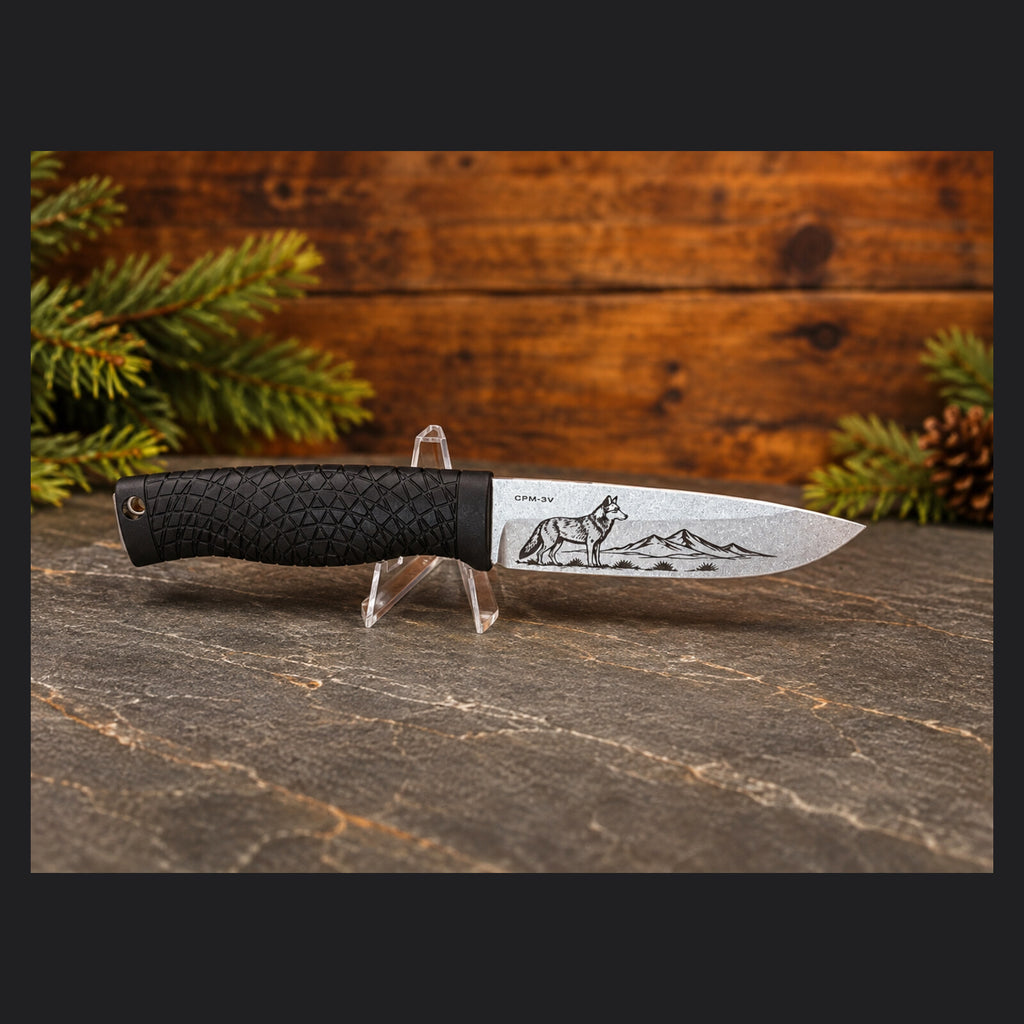 Böker Bronco 4.5″ Fixed Blade Knife – Prairie Coyote Engraving