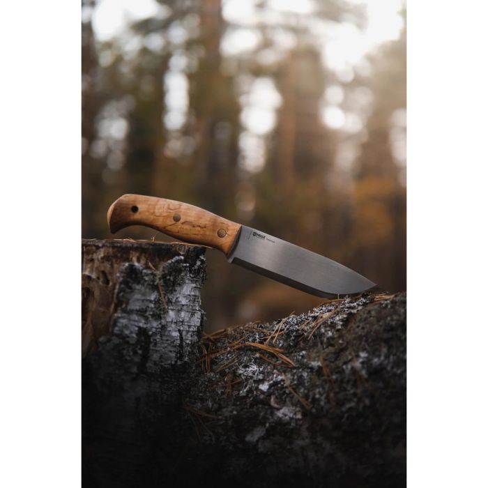 Helle Nord Fixed Blade Knife – Feather Engraving